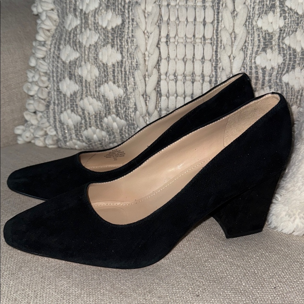 MARC FISHER Black Velvet Chunky 3” Heel Size 8.5 Wide EUC